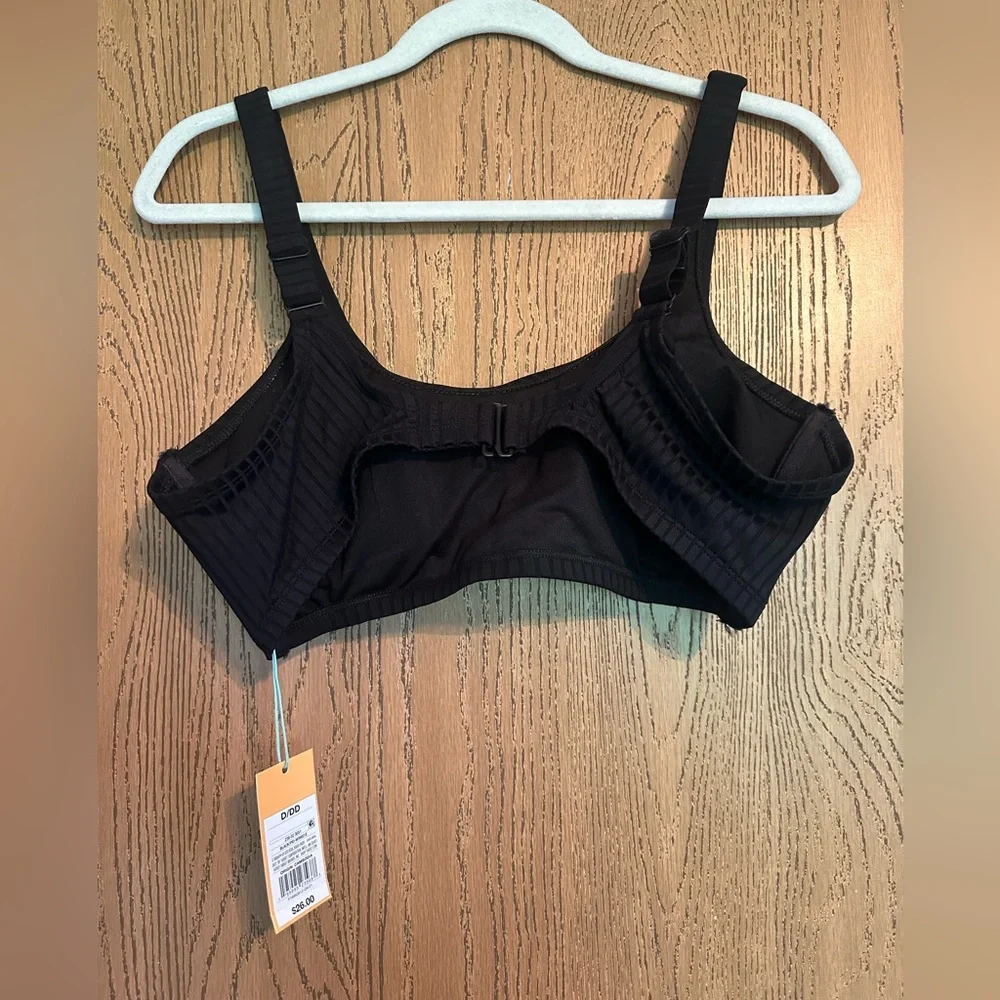 Women’s swim top - Picture 2 of 4